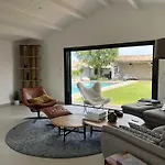Maison Jasmin, Spacieuse, Avec Piscine Privée Chauffée Rivedoux-Plage