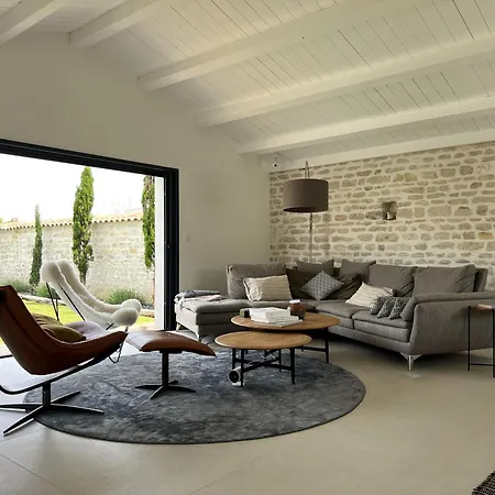 Maison Jasmin, Spacieuse, Avec Piscine Privee Chauffee 펜션