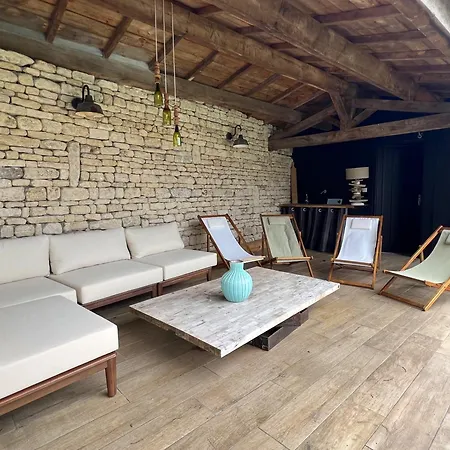 Holiday home Maison Jasmin, Spacieuse, Avec Piscine Privee Chauffee Rivedoux-Plage